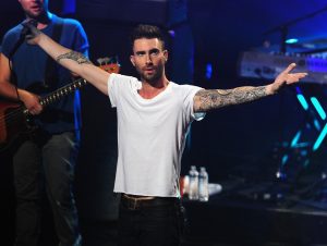 Adam Levine confirma nuevo disco de Maroon 5