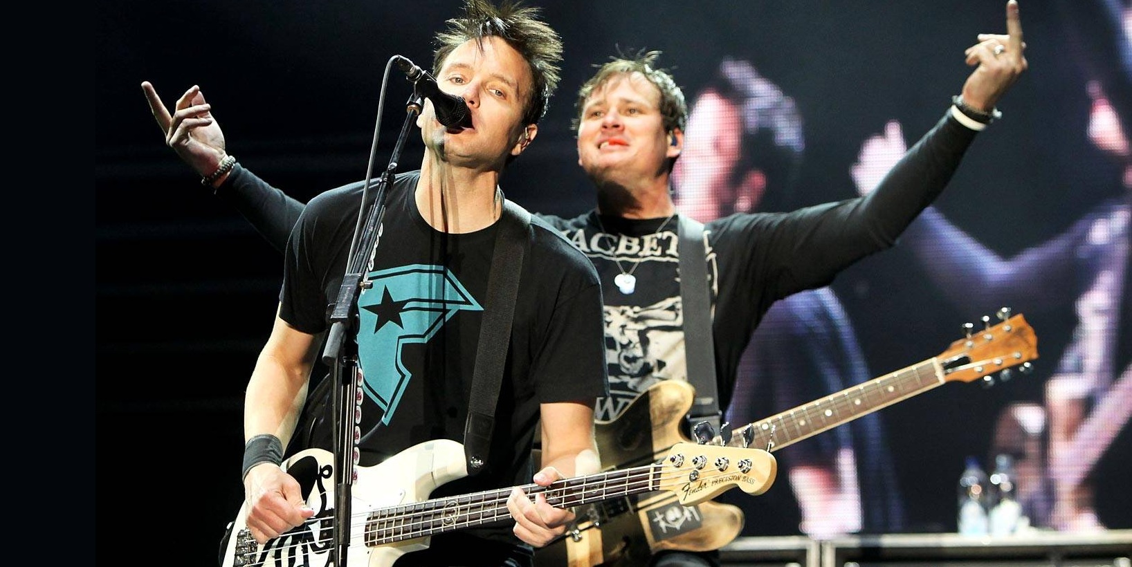 De Blink 182 a los OVNIS… y deber millones