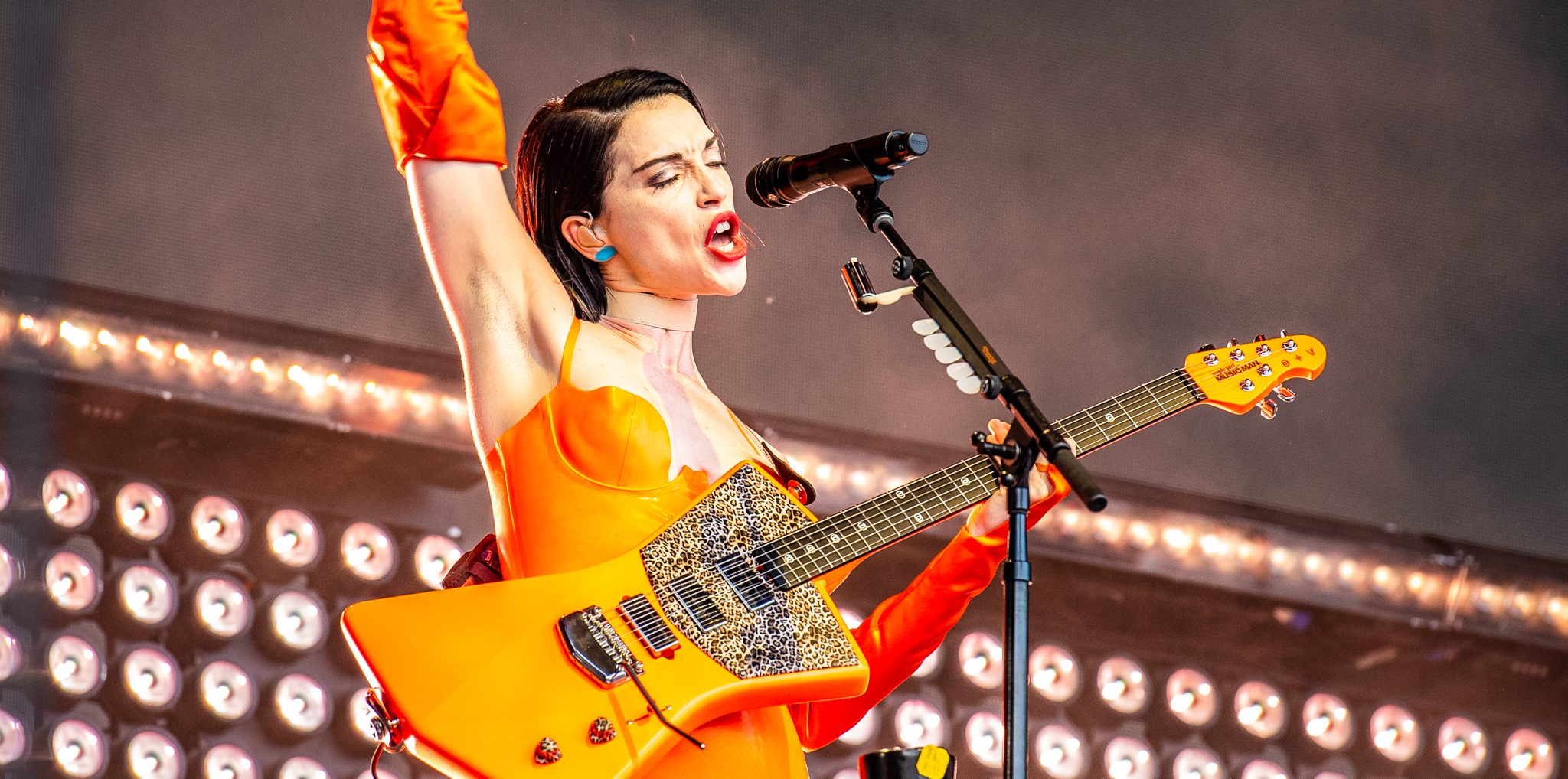 Mirá a St Vincent hacer un cover de Lou Reed