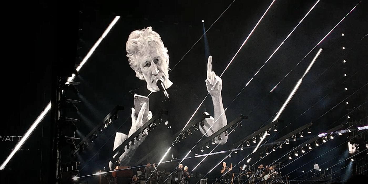 Entre lagrimas, Roger Waters homenajeó con ‘La Memoria’ de León Gieco a las madres de los soldados fallecidos en Malvinas