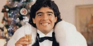 El espectacular video con el que Maradona saludó para navidad