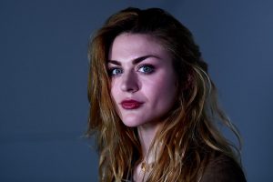 Frances Cobain compuso una canción que habla del suicidio