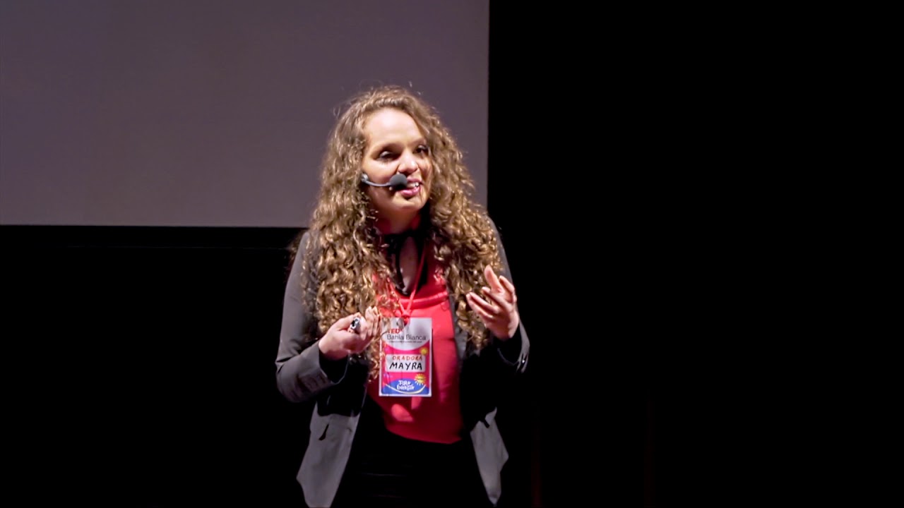 Mayra Arena – Autora de la Charla TED “¿Qué tienen los pobres en la cabeza?”