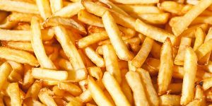 Un estudio de Harvard reveló cuál es la cantidad saludable que podés comer de papas fritas