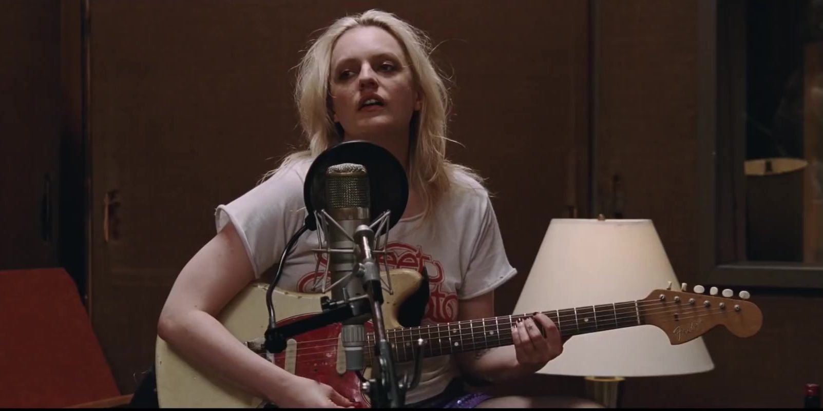 Elizabeth Moss hace de una punk rocker en ‘Her Smell’