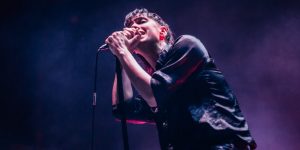 The Strokes regresó a Londres con un masivo espectáculo y algunos inconvenientes