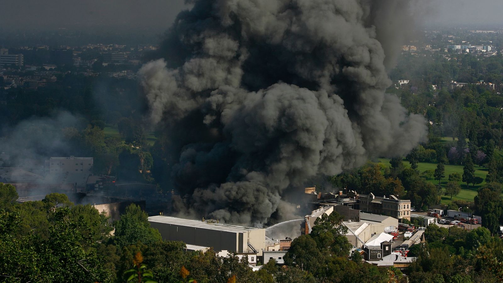 El peor desastre de la industria musical: qué pasó en el incendio de Universal Studios en 2008