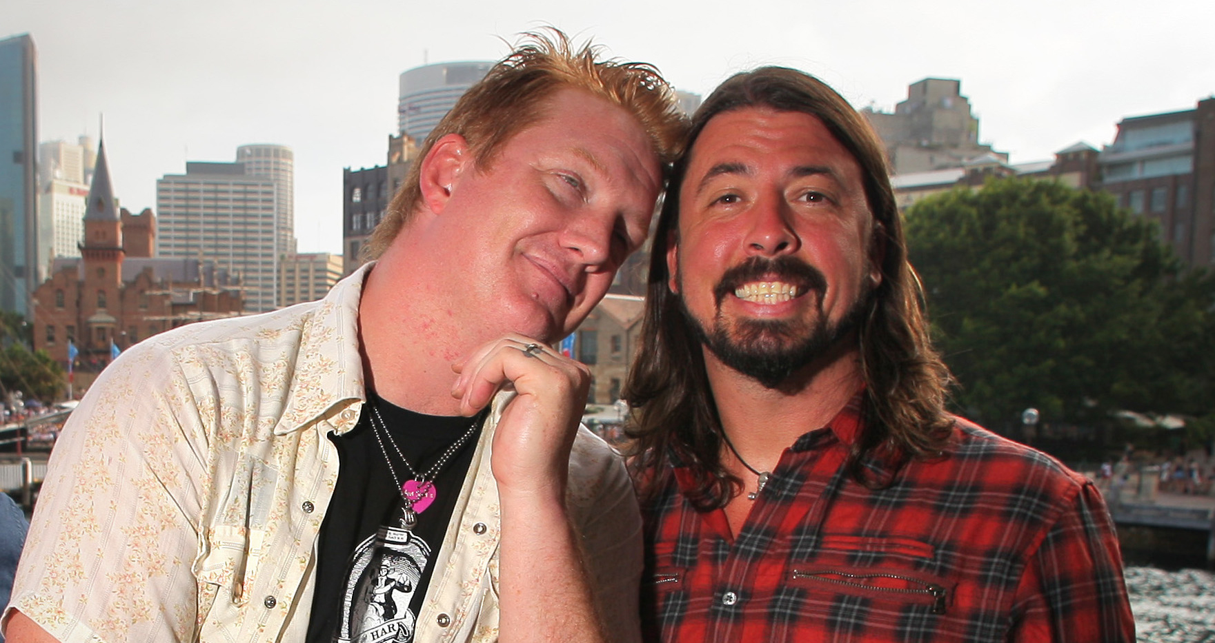 Dave Grohl vuelve a ser parte de Queens Of The Stone Age para el nuevo disco