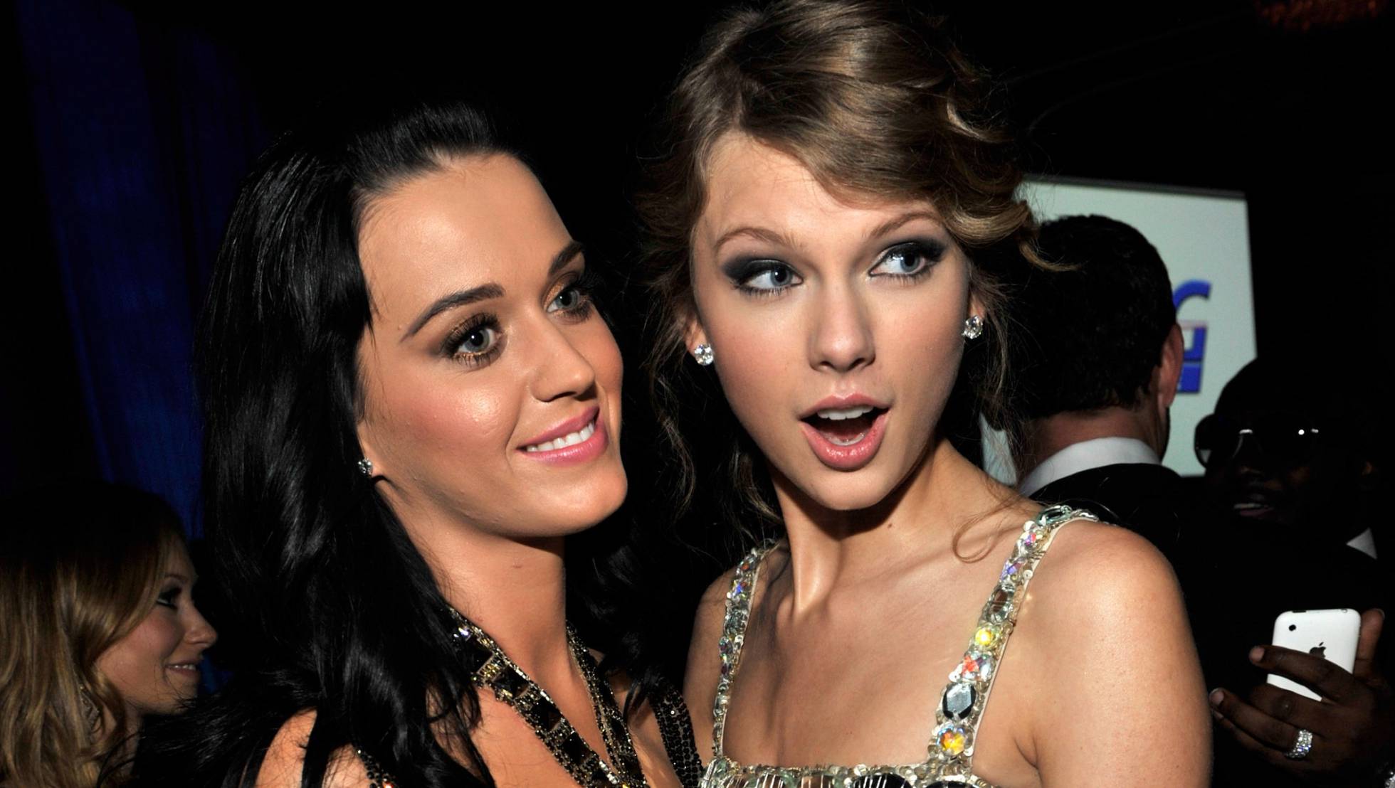 Con cookies de por medio, Katy Perry y Taylor Swift se reconcilian