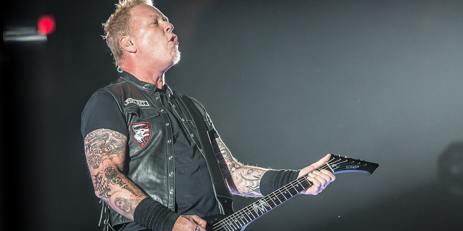 Metallica suspende su gira tras la internación de James Hetfield