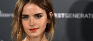 Emma Watson: a los besos con un chico misterioso