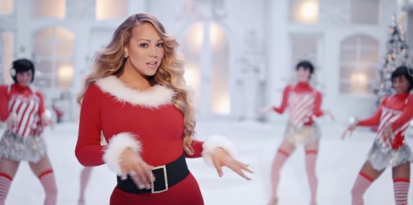 Reinventada: mirá el nuevo video de All I Want For Christmas Is You, la favorita de Navidad