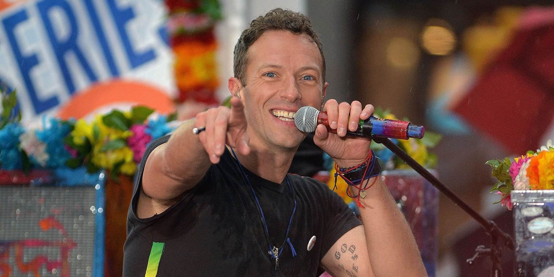 Chris Martin admite haber sido “muy homofóbico”