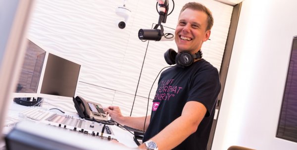 EN EXCLUSIVA: ¡Hablamos con Armin Van Buuren antes de su show en el Lolla!