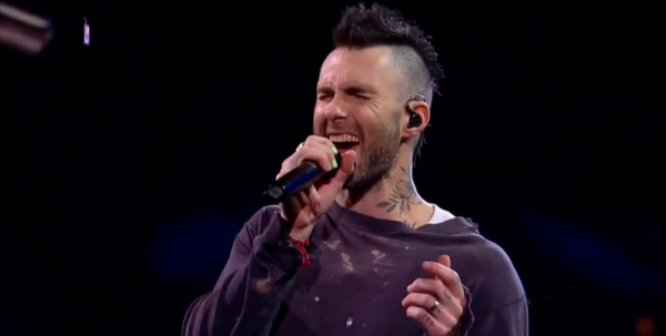 El cantante de Maroon 5 generó polémica en las redes