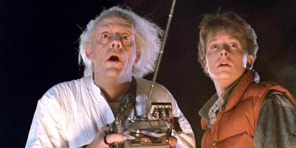 Juntos otra vez: Marty McFly y el Doc de Volver al Futuro se sacaron una foto – a 35 años de la primera película