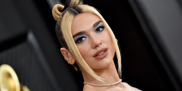 “Te cubrís para evitar confrontaciones y así el acoso”: Dua Lipa estrena una nueva canción sobre el acoso sexual