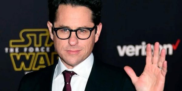 LO QUE VIENE: J.J. Abrams prepara una serie basada en El Resplandor y de La Liga de la Justicia Oscura