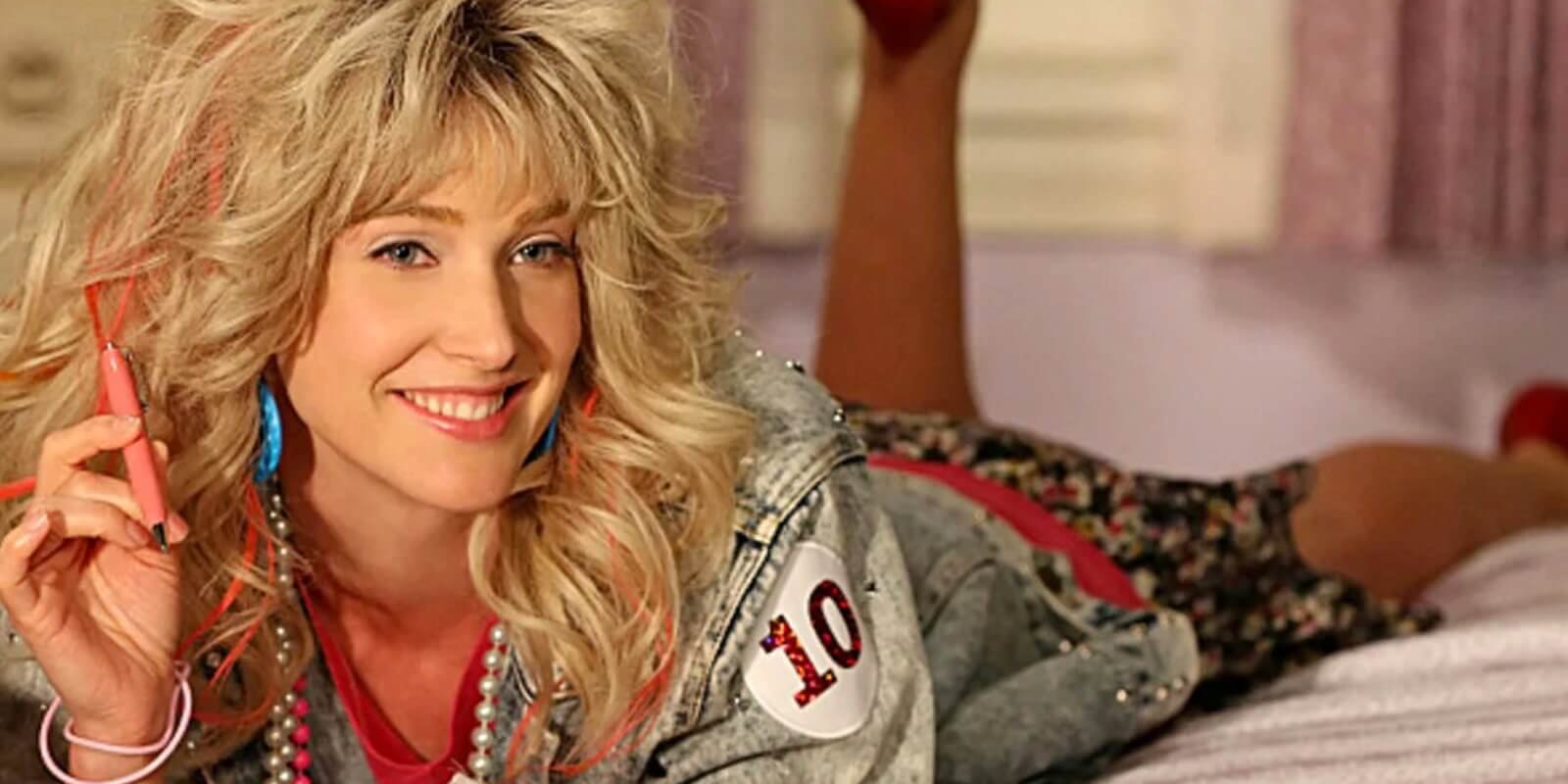 Cobie Smulders revive a Robin Sparkles y canta ‘Let’s Go To The Mall’