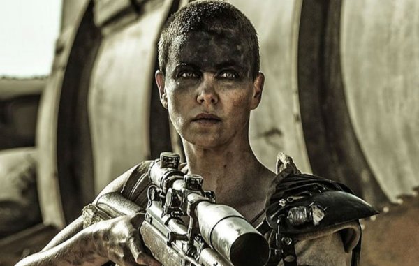 El director de Mad Max encontró a la versión joven de Charlize Theron