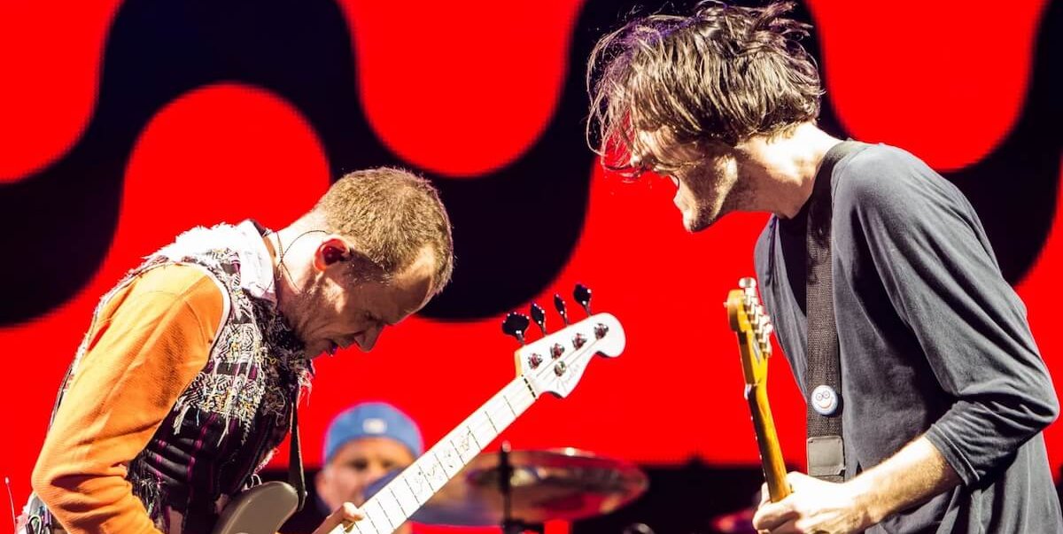 El toque RHCP: escuchá el nuevo single de Josh Klinghoffer y Flea