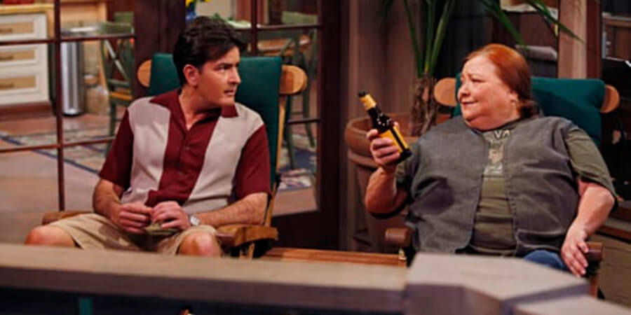 Al borde de la muerte: qué le pasó a Berta de Two and a Half Men