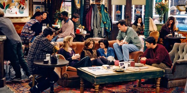 David Schwimmer anticipa la reconstrucción del set de ‘Friends’ para la esperada reunión de la serie