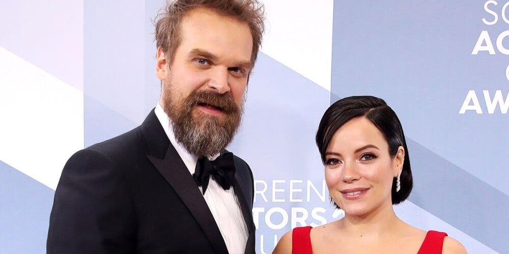 Lily Allen y David Harbour se casaron en Las Vegas con un imitador de Elvis