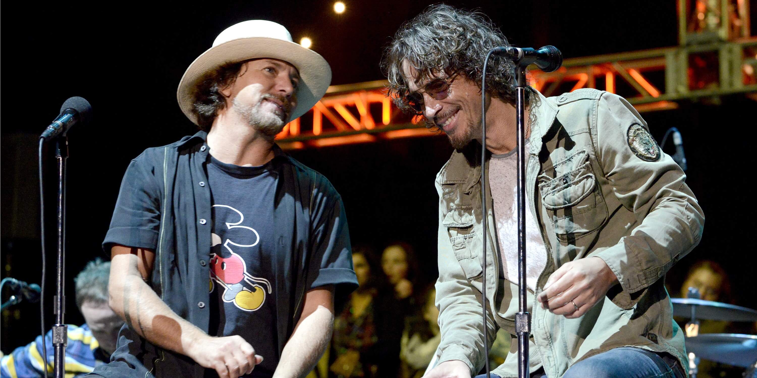 Eddie Vedder no se recupera de la muerte de Chris Cornell