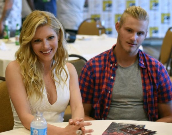 Katheryn Winnick y Alexander Ludwig