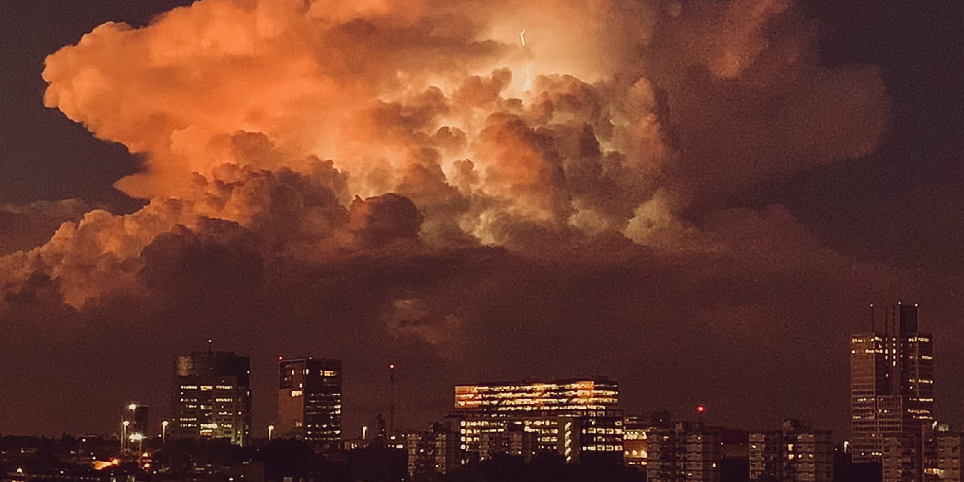 Impresionante video: Tormenta eléctrica dentro de una nube