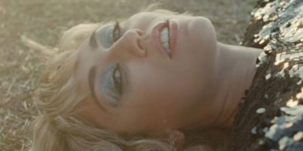 Miley Cyrus estrenó nuevo video: “Angels Like You”