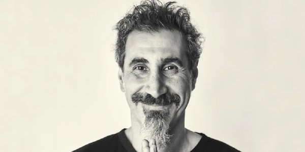 Serj Tankian, líder y vocalista de System of a Down, lanzó su nuevo proyecto solista