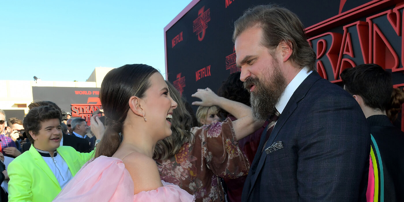 Millie Bobby Brown evitó que David Harbour spoilee la cuarta temporada de “Stranger Things”