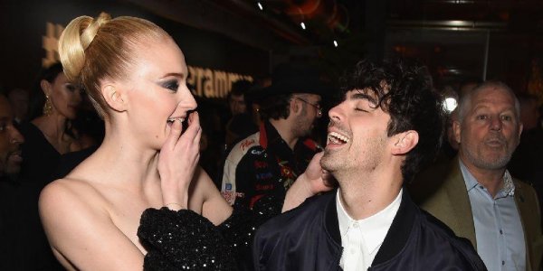 Joe Jonas y Sophie Turner compartieron fotos inéditas de su divertido casamiento