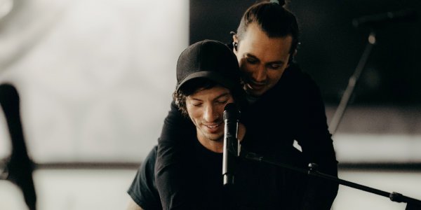 Twenty One Pilots lanzó su nuevo single “Saturday”