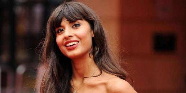 “She-Hulk” ya tiene villana: Será Jameela Jamil