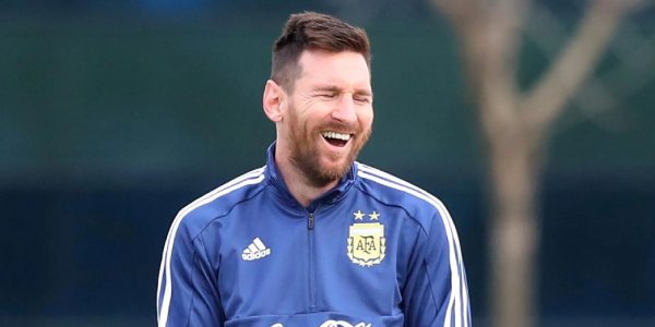 Viral: La insólita propuesta que el “peor club del mundo” le hizo a Messi
