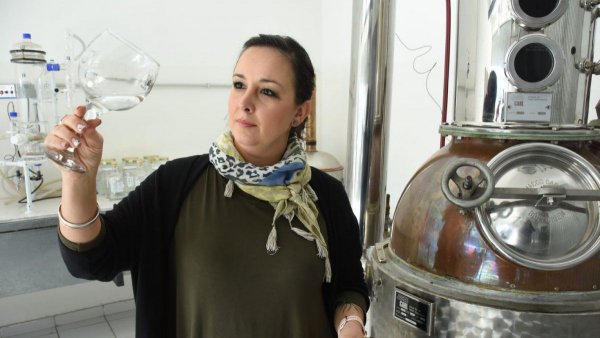 Taté Moretti, la mujer detrás del Gin floral galardonado en Inglaterra