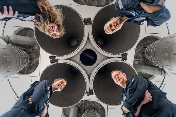 Despega hoy el primer vuelo de turistas espaciales sin astronautas