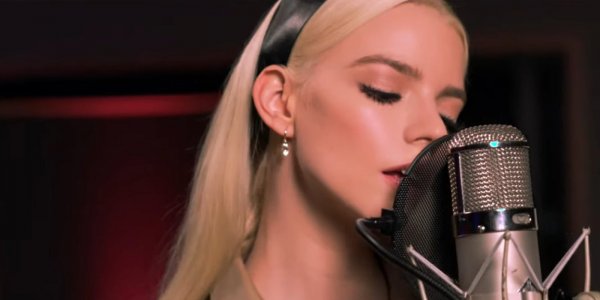 Anya Taylor-Joy la rompe cantando para “Última noche en el Soho”