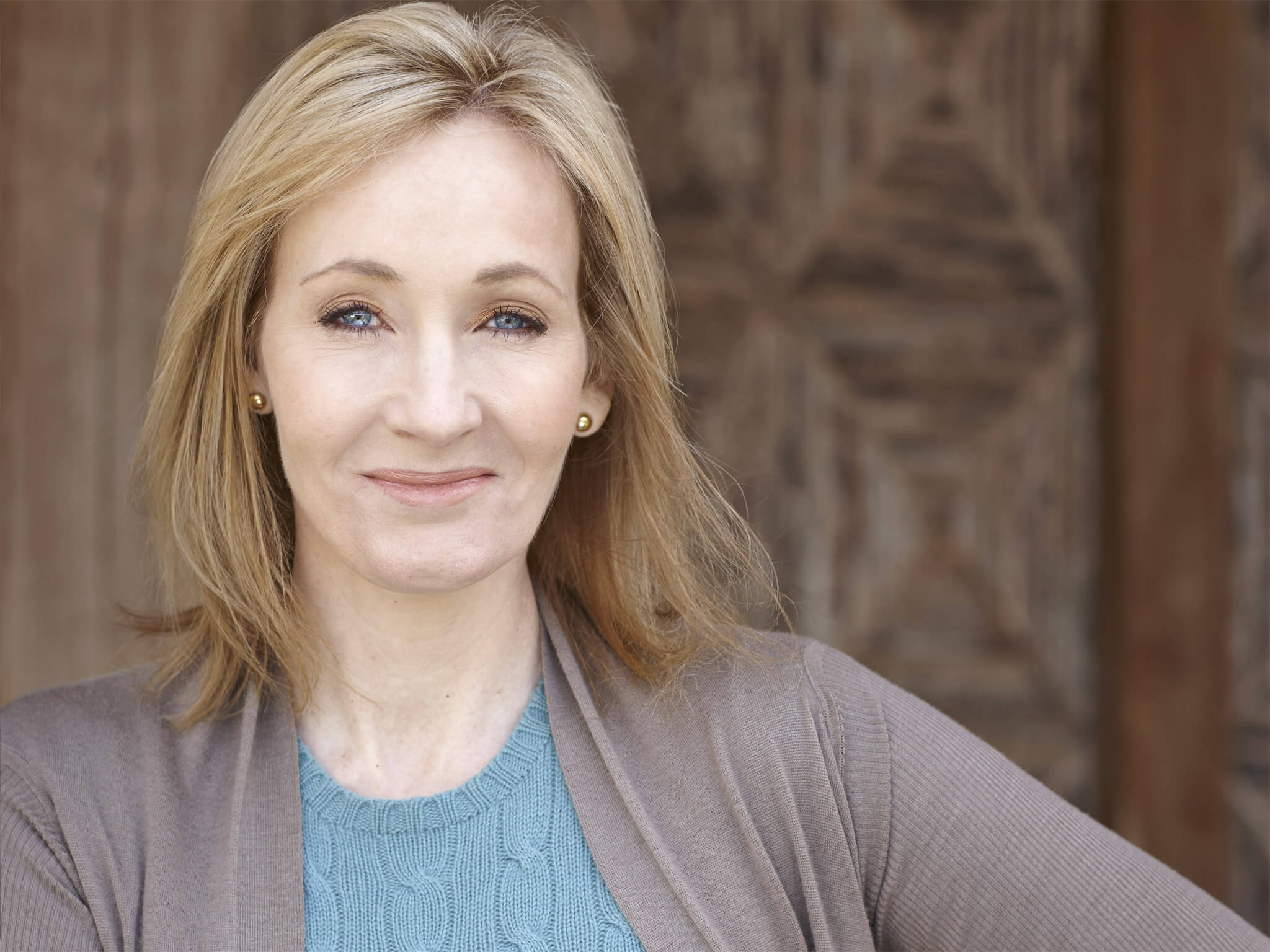 Rowling denunció que activistas LGBTQ+ publicaron su domicilio en las redes