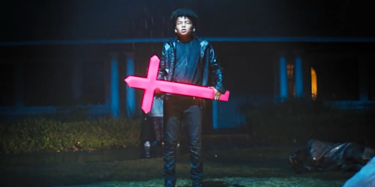The Weeknd rinde homenaje a “E.T.” y “Stranger Things” en su nuevo video