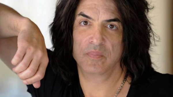 Paul Stanley de Kiss dio nuevamente positivo de Covid-19