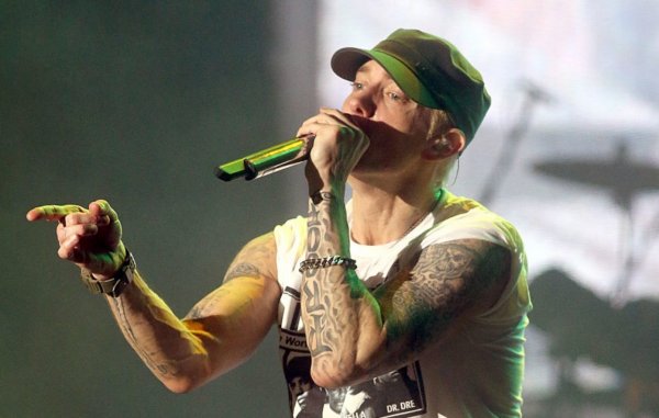 Eminem rompe récord de reproducciones en Spotify
