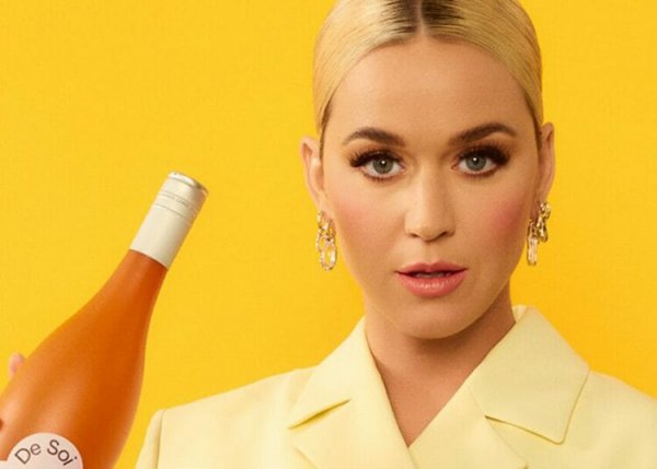 KATY PERRY LANZA UNA LINEA DE BEBIDAS SIN ALCOHOL