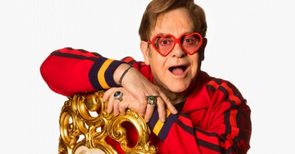 GRAN SUSTO PARA “ROCKET MAN“ ELTON JOHN EN UN VIAJE CON SU JET PRIVADO