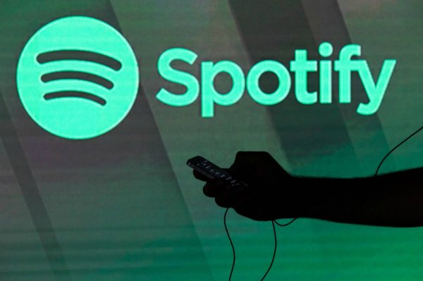 CONTINÚAN LAS POLÉMICAS CON LA PLATAFORMA SPOTIFY