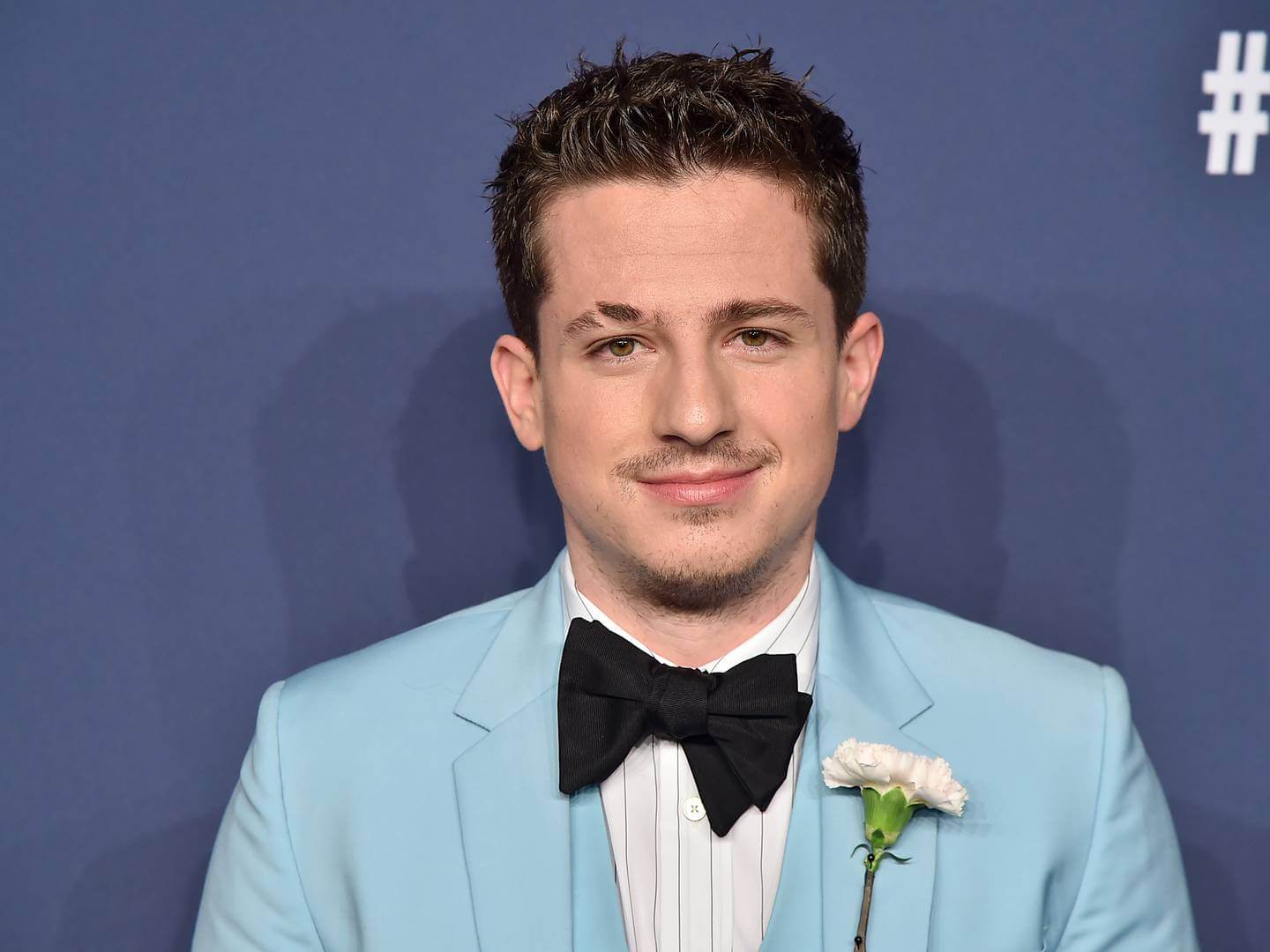 CHARLIE PUTH DIJO QUE ELTON JOHN CATALOGO SU MUSICA DEL 2019 COMO HORRIBLE