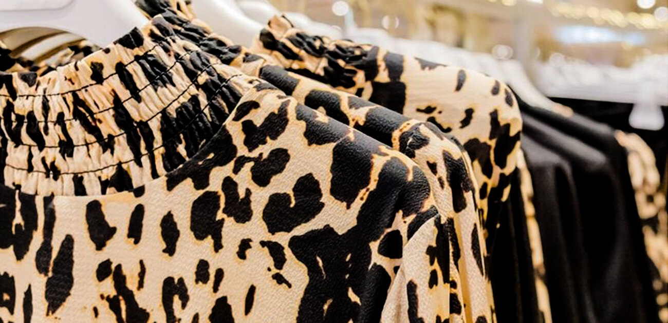 Buscan que la moda pague “derechos de especie” por imitar la piel de leopardo